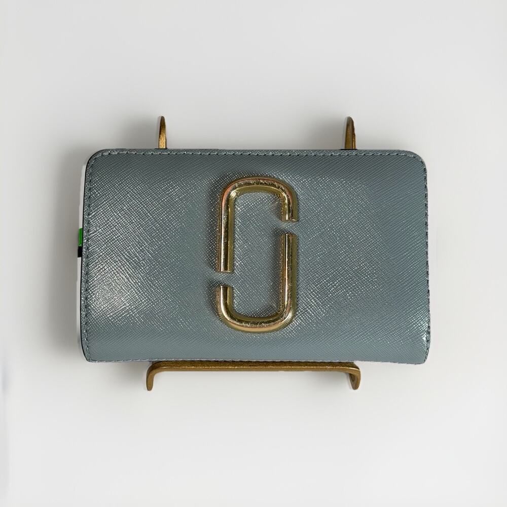 MARC JACOBS Women's Bifold Wallet Gray Leather